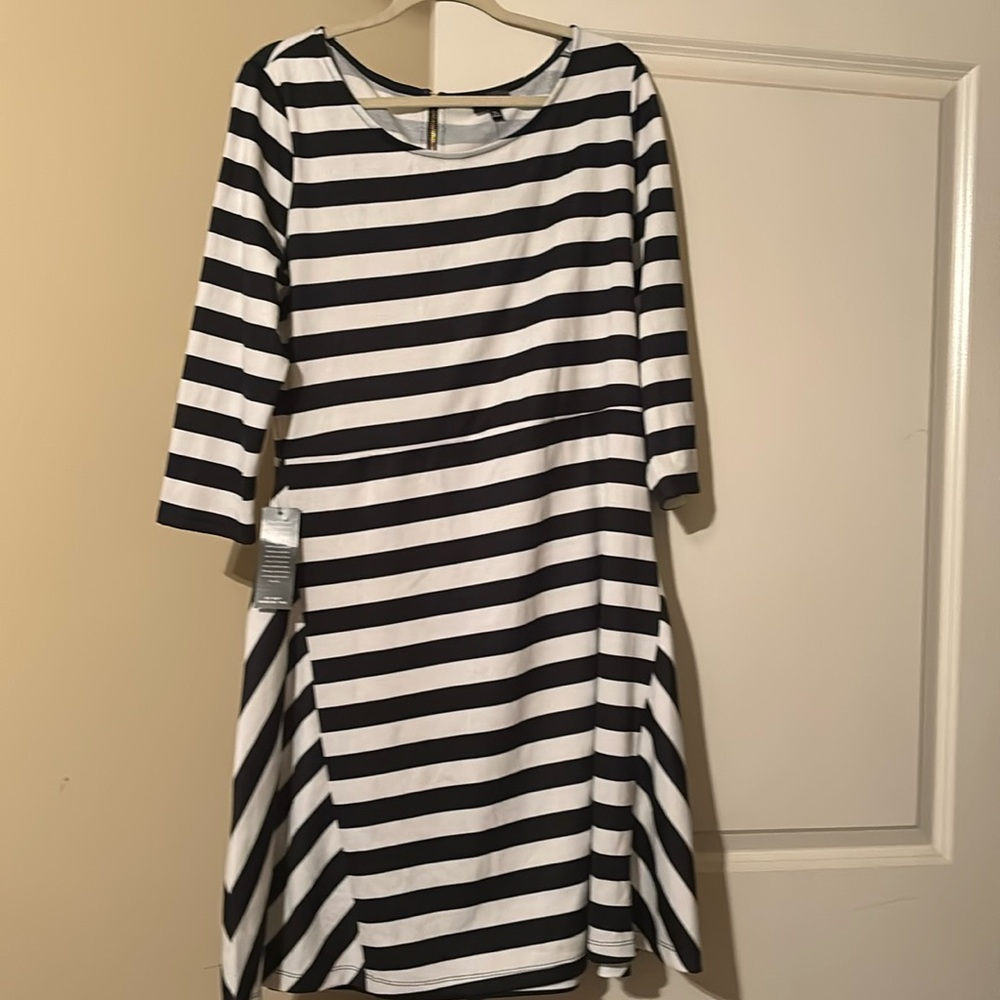 Womens XL Navy and white dress NWT